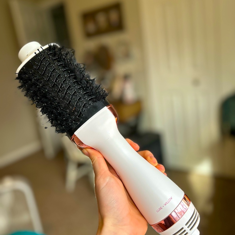 Luxe + willow hair blow dryer